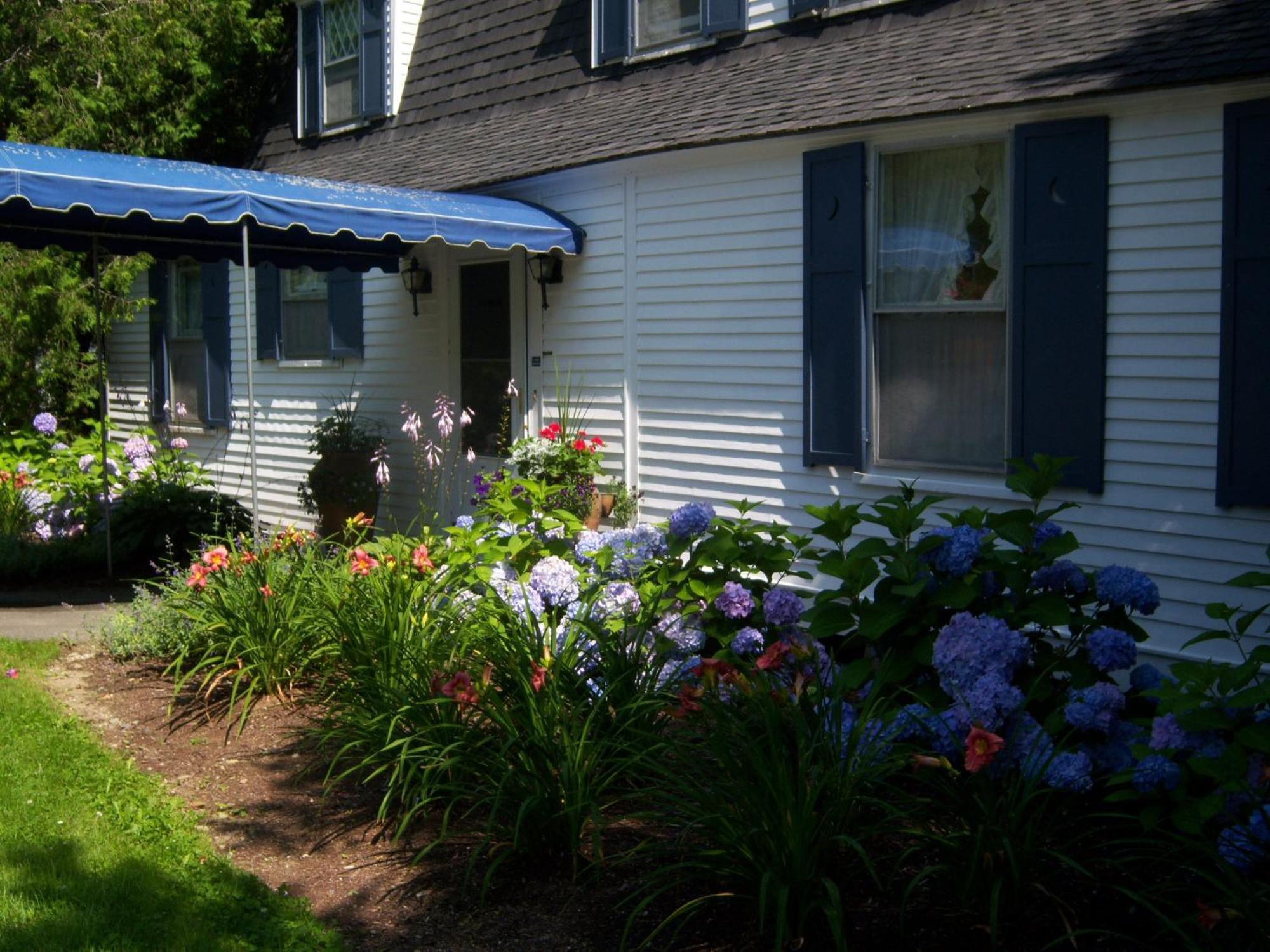 High Tide Inn On The Ocean, Motel And Cottages Camden Exterior photo